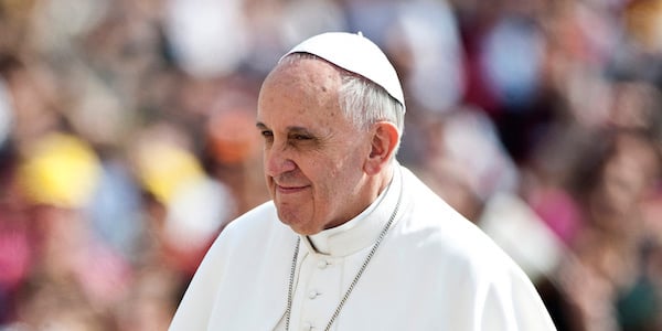 Pope Francis Urges Parents to Remove Smartphones from Dinner Table