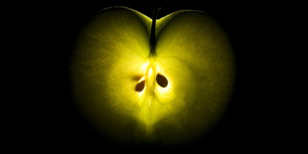 half-apple-600x300
