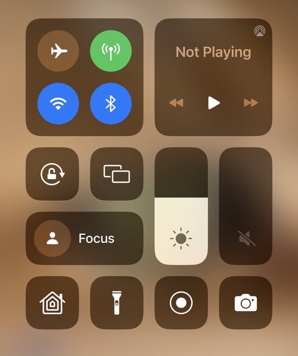 How to Enable / Disable Night Shift from Control Center on iPhone & iPad