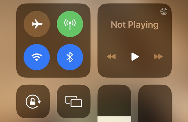 iOS 11: Enable/ Disable Night Shift Mode Using Control Center: iPhone